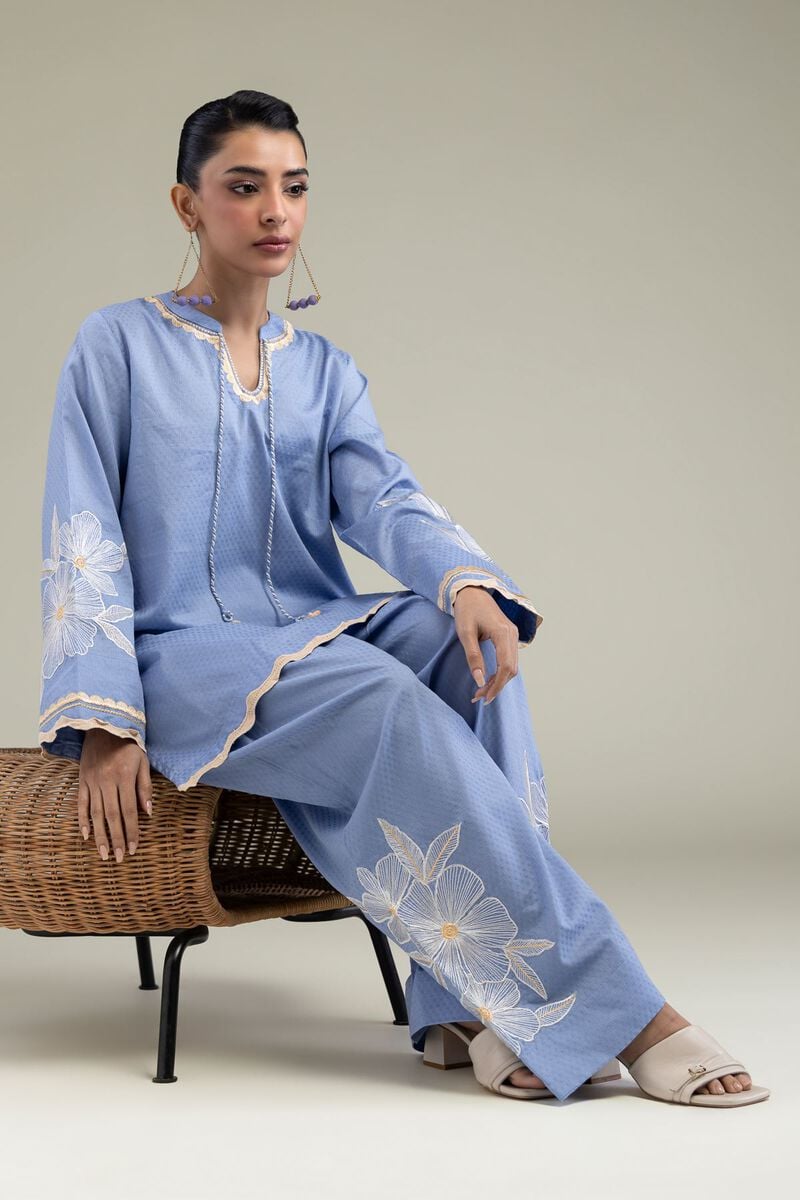 Floral Scalloped Kurta Main image