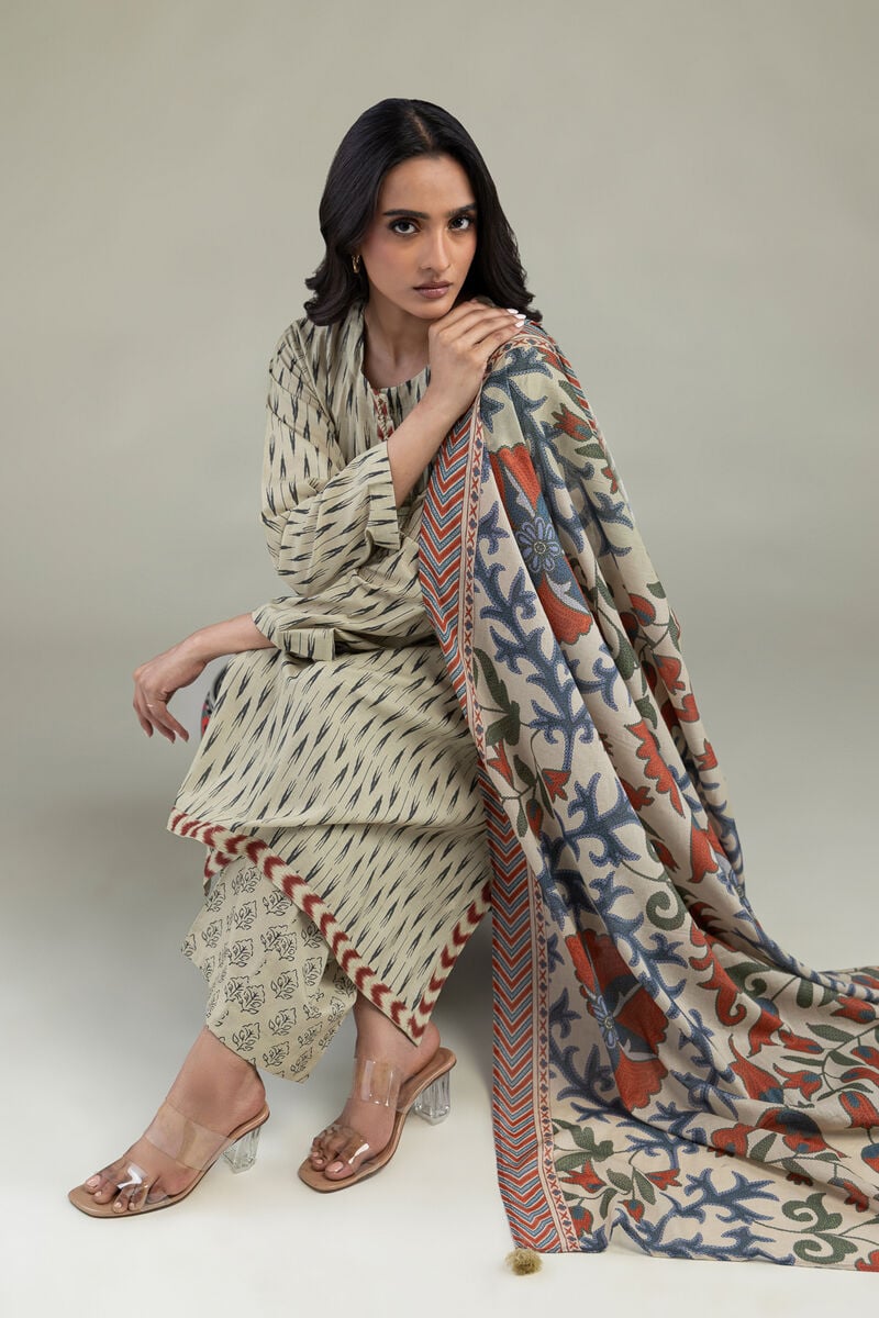 Floral Lawn Dupatta Main image