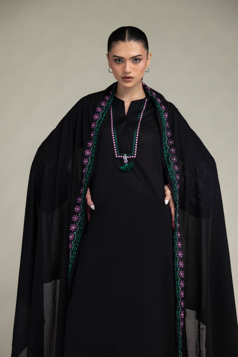 Black Lawn Dupatta Main image