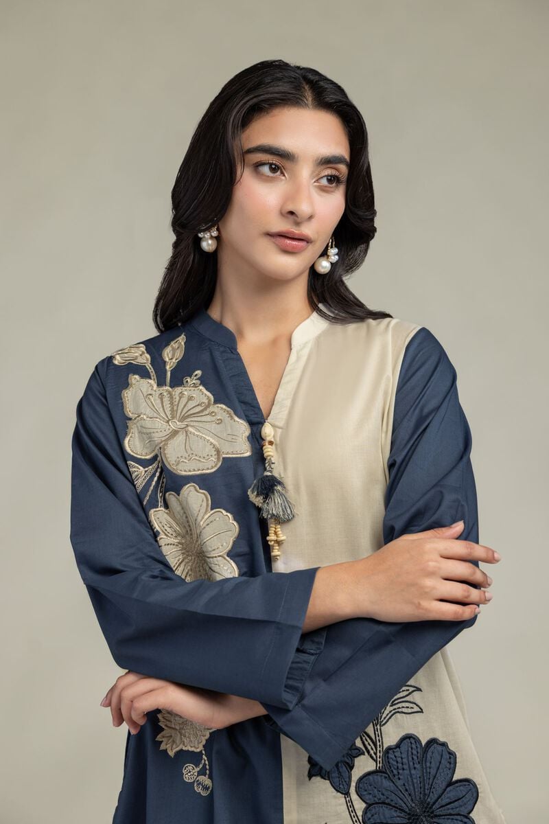 Floral Band-Collar Kurta Secondary image
