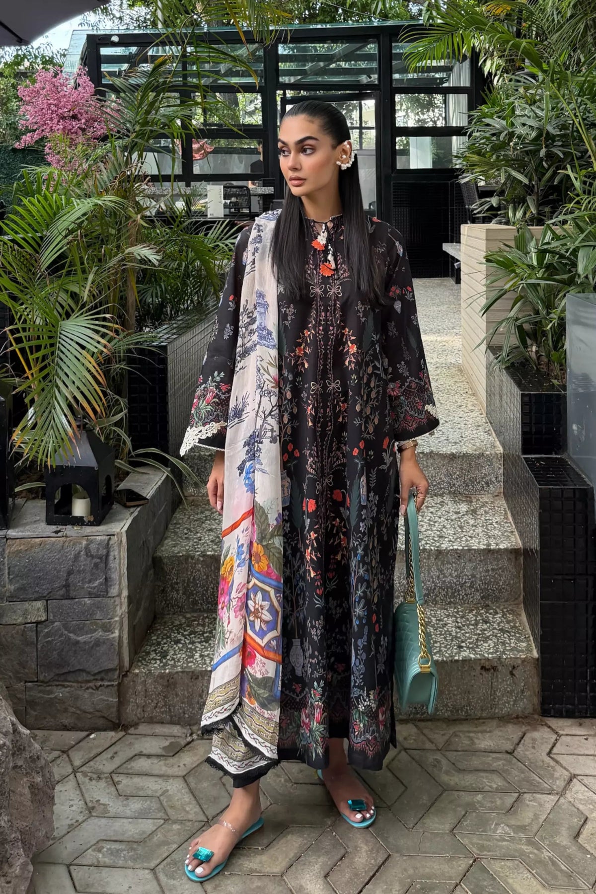 Floral Hush (D-07)