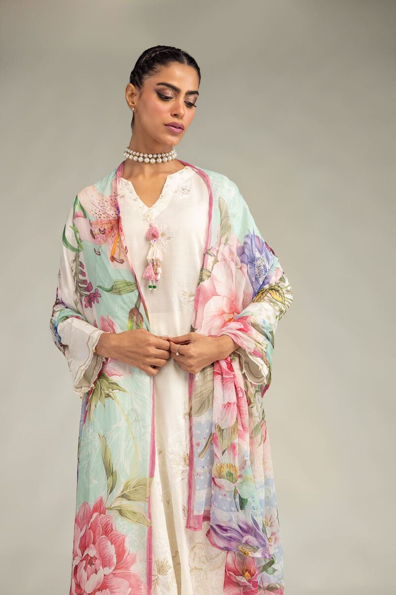 Mesuri Floral Dupatta