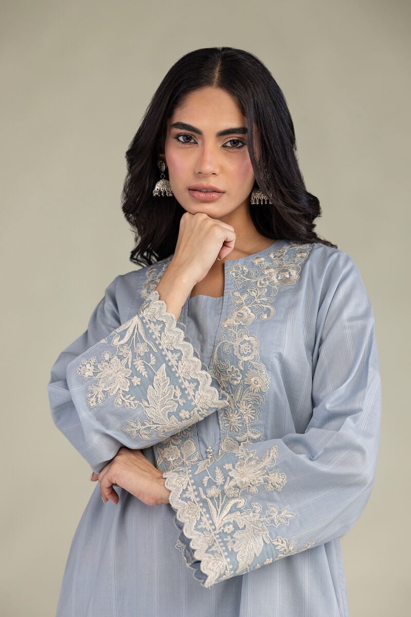 Tailored 2-Piece Lawn