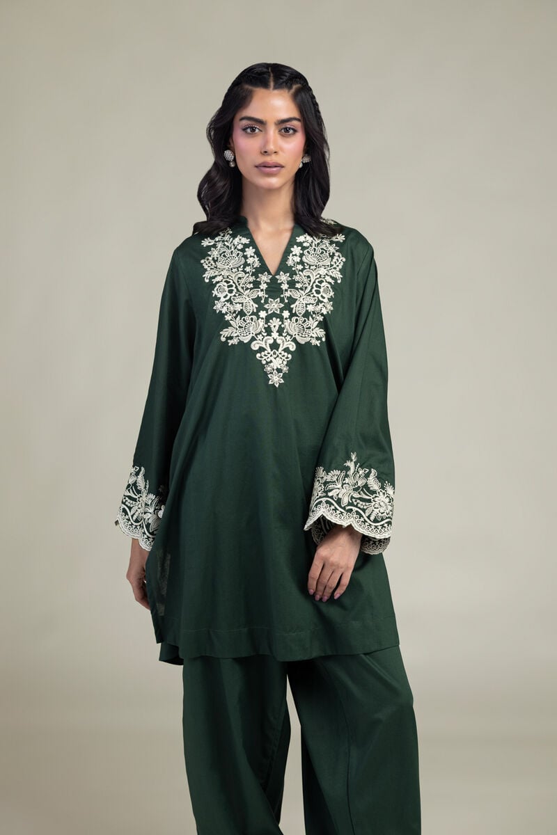 Tailored 2-Piece Lawn